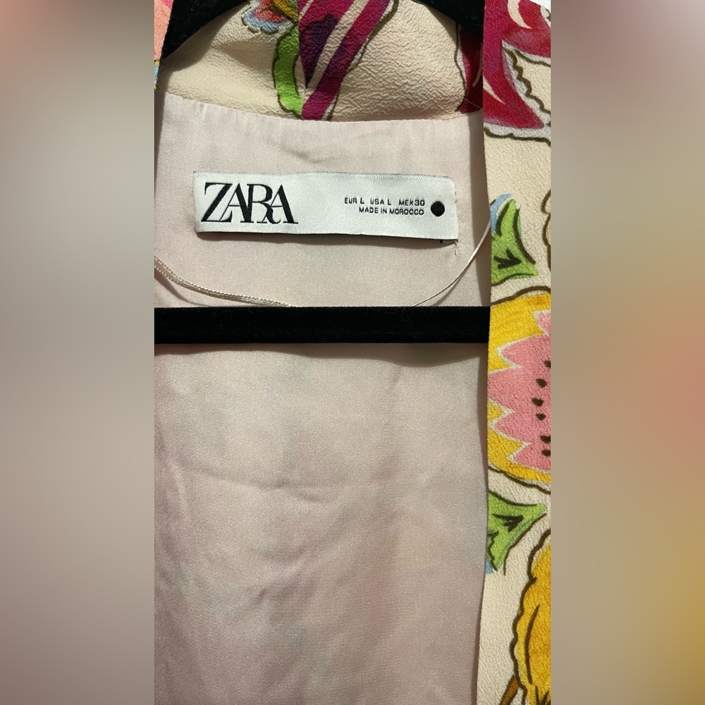 Zara Multicolor Patterned Robe - Picture 6 of 12
